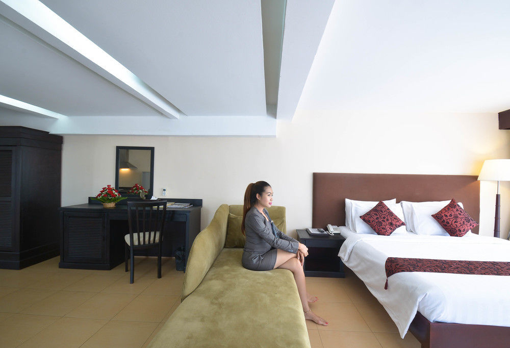 Feeling Home Hotel Phnom Penh Exterior foto