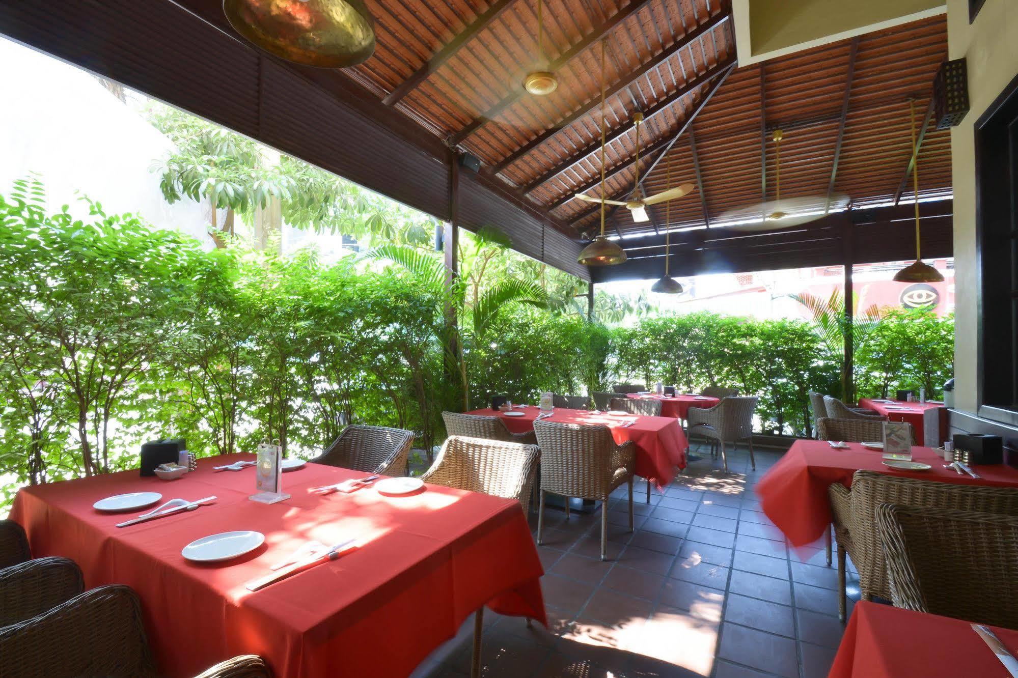Feeling Home Hotel Phnom Penh Exterior foto