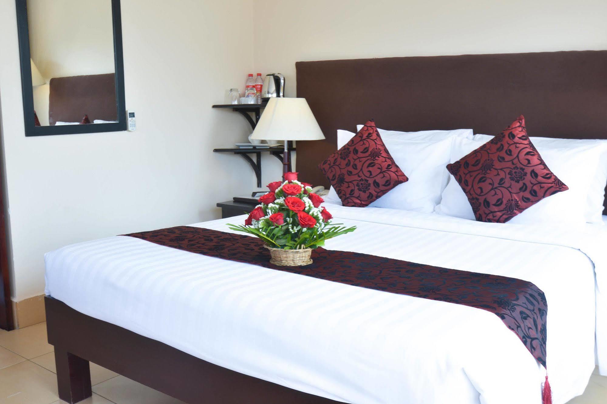 Feeling Home Hotel Phnom Penh Exterior foto